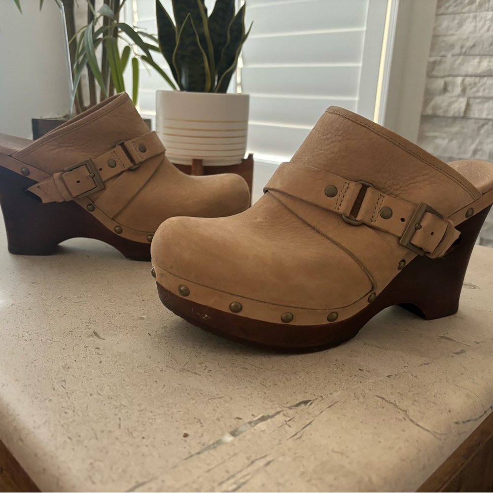 UGG clogs